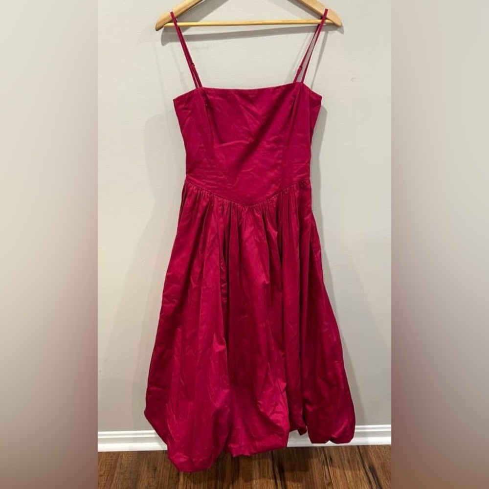 A&F Best Seller Dipped-Waist Bubble Hem Midi Dress